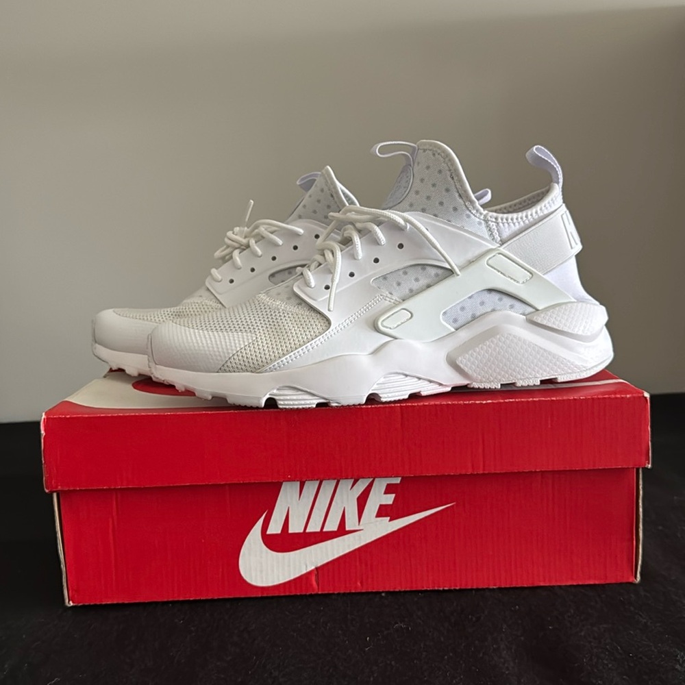 Nike air huarache run ultra size 9